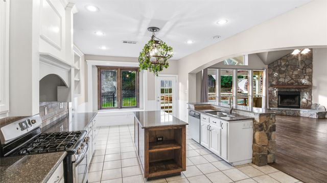 2622 Westwind Drive, Corinth, TX 76210