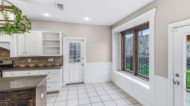 2622 Westwind Drive, Corinth, TX 76210