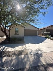 4554 S Sunrise Bluff Way, Tucson, AZ 85730