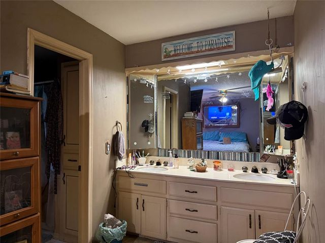 42 Pam Drive, Shawnee, OK 74804