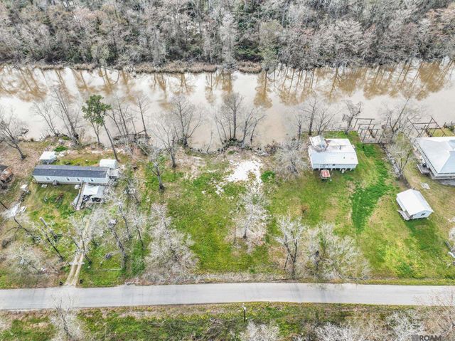 47846 Amite River Rd, St Amant, LA 70774