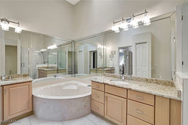 6200 Reserve CIR 404, Naples, FL 34119