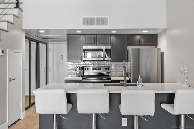6191 Rancho Mission Rd 306, San Diego, CA 92108