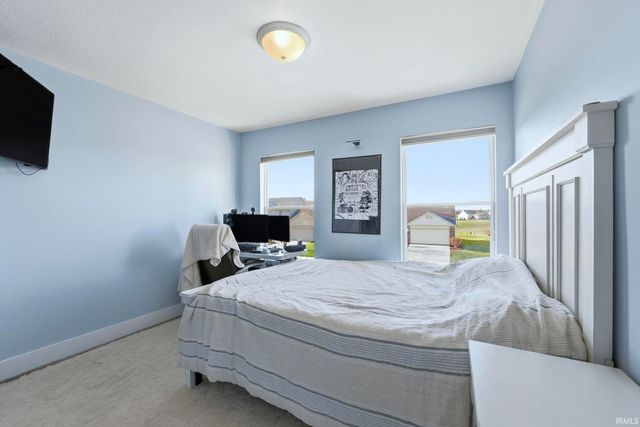 12104 Tapered Bank Run, Fort Wayne, IN 46818