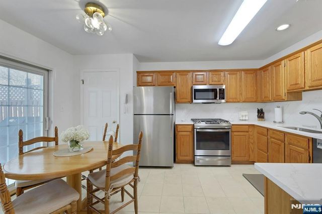 211 Warbler Drive, Wayne, NJ 07470