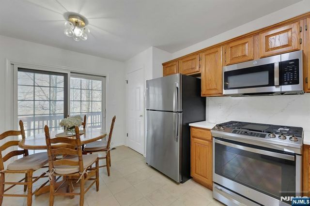 211 Warbler Drive, Wayne, NJ 07470