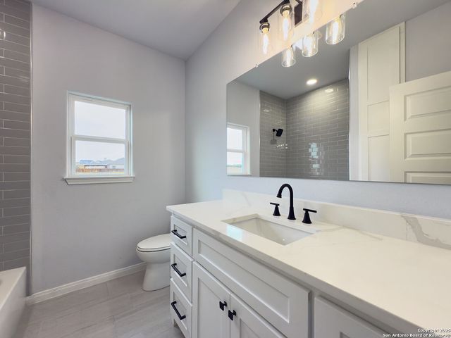 105 Merion Ln, La Vernia, TX 78121