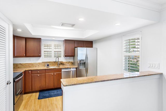 117 Lehane Terrace 101, North Palm Beach, FL 33408