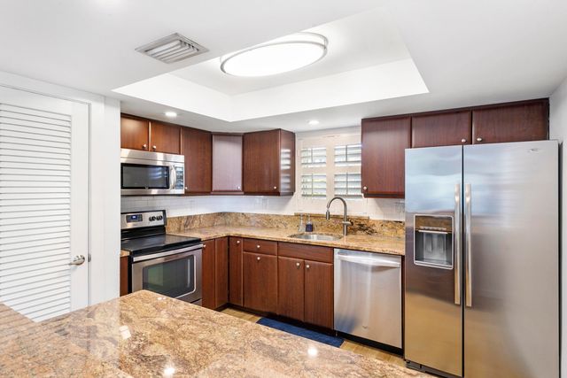 117 Lehane Terrace 101, North Palm Beach, FL 33408