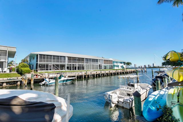 117 Lehane Terrace 101, North Palm Beach, FL 33408