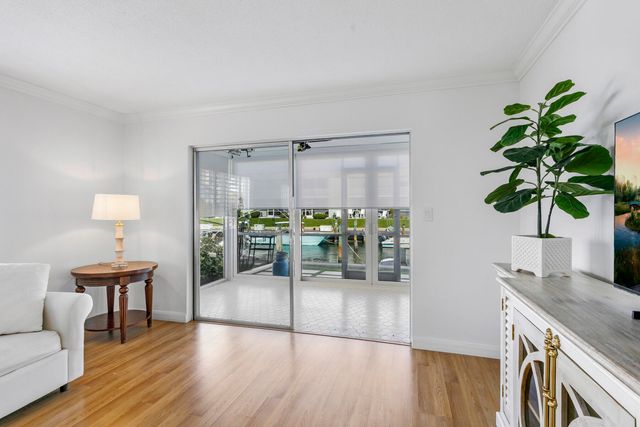 117 Lehane Terrace 101, North Palm Beach, FL 33408