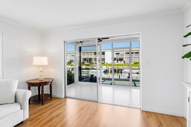 117 Lehane Terrace 101, North Palm Beach, FL 33408