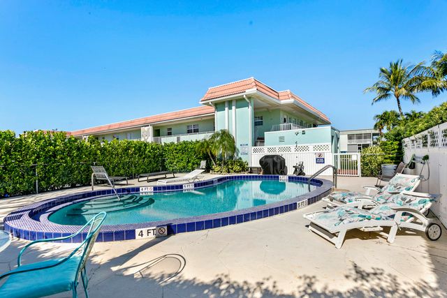 117 Lehane Terrace 101, North Palm Beach, FL 33408