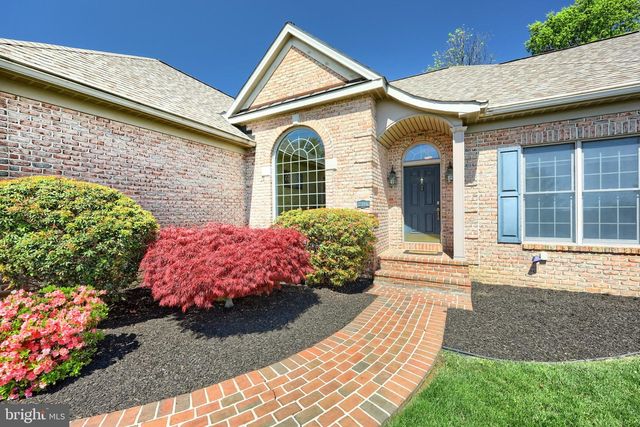 2246 SPANGLER CIR, York, PA 17406