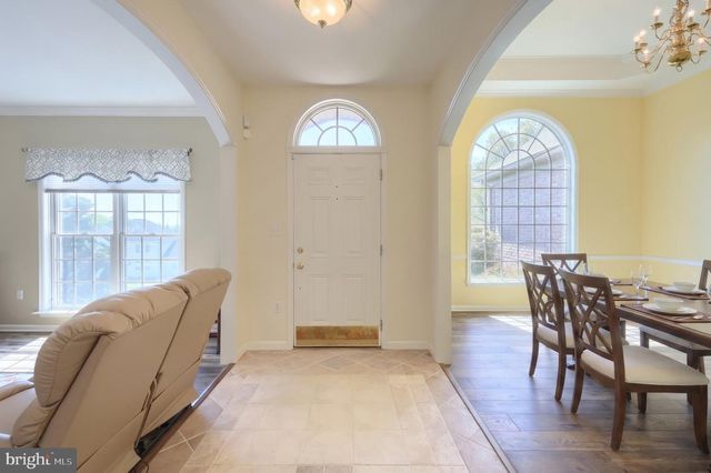 2246 SPANGLER CIR, York, PA 17406