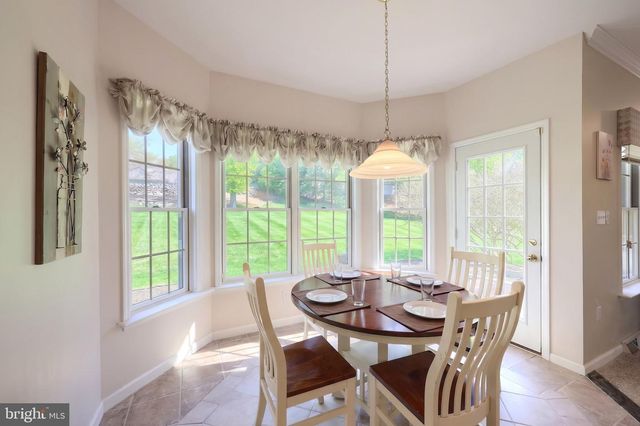 2246 SPANGLER CIR, York, PA 17406