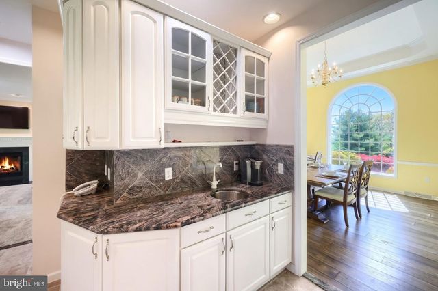 2246 SPANGLER CIR, York, PA 17406