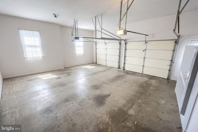 2246 SPANGLER CIR, York, PA 17406