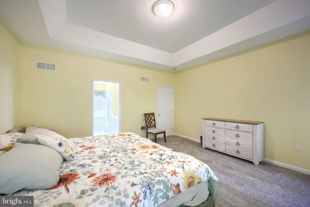 2246 SPANGLER CIR, York, PA 17406
