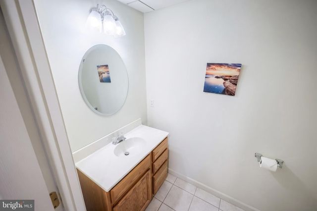2246 SPANGLER CIR, York, PA 17406