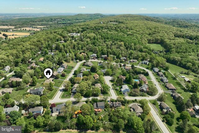 2246 SPANGLER CIR, York, PA 17406