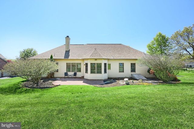 2246 SPANGLER CIR, York, PA 17406