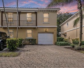 187 Santa Barbara Way, Palm Beach Gardens, FL 33410