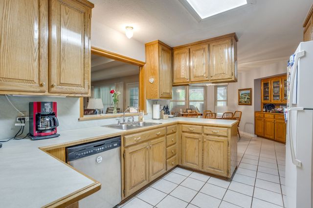 6100 Autumn Breeze Circle, Fort Worth, TX 76140