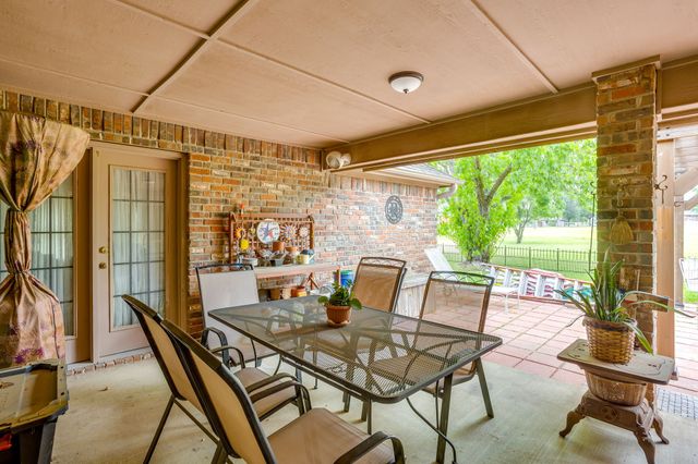 6100 Autumn Breeze Circle, Fort Worth, TX 76140