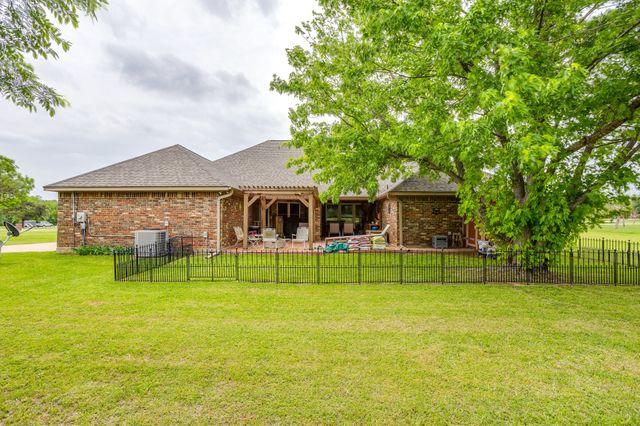 6100 Autumn Breeze Circle, Fort Worth, TX 76140