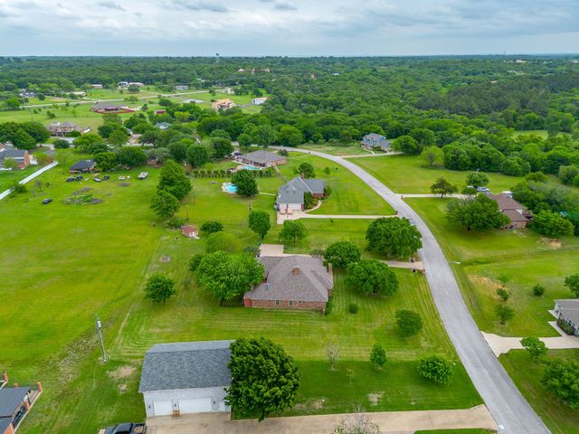 6100 Autumn Breeze Circle, Fort Worth, TX 76140