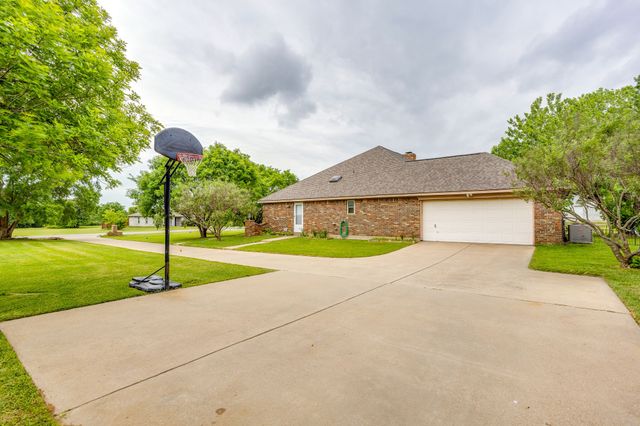 6100 Autumn Breeze Circle, Fort Worth, TX 76140