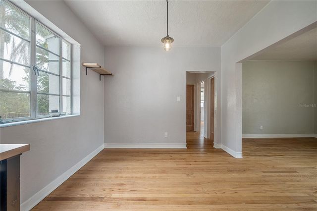 325 W RIO VISTA COURT, Tampa, FL 33604