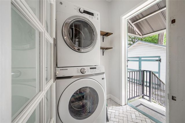 325 W RIO VISTA COURT, Tampa, FL 33604