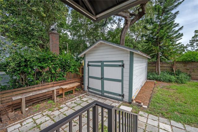 325 W RIO VISTA COURT, Tampa, FL 33604