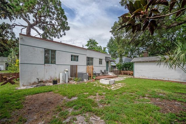 325 W RIO VISTA COURT, Tampa, FL 33604