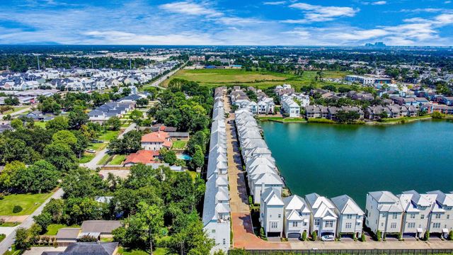 8928 Lakeshore Bend Drive, Houston, TX 77080