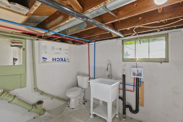 1032 E 33rd Ave, Spokane, WA 99203
