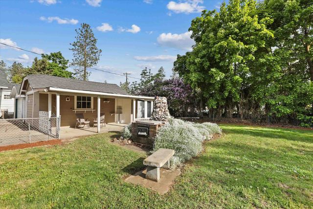 1032 E 33rd Ave, Spokane, WA 99203