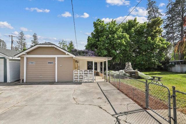 1032 E 33rd Ave, Spokane, WA 99203