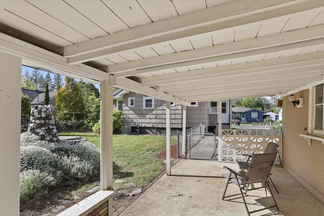1032 E 33rd Ave, Spokane, WA 99203