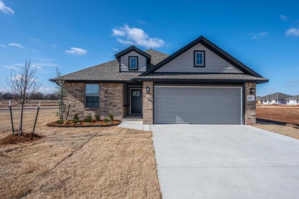 1921 Sage Valley Terrace, Yukon, OK 73099