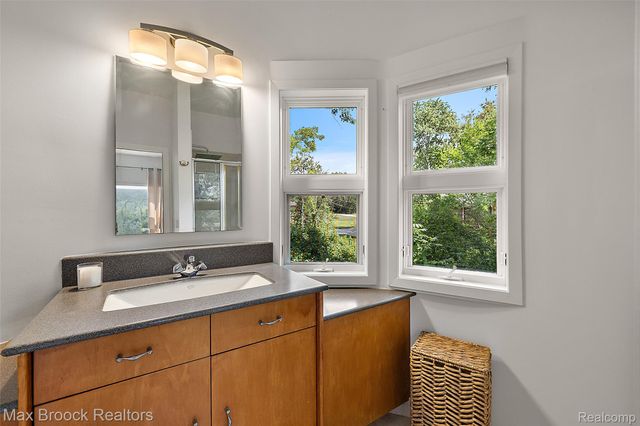 4845 Bryn Mawr Drive, Bloomfield Charter Township, MI 48301