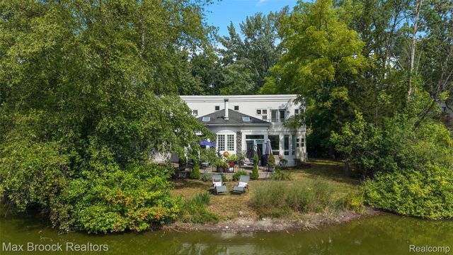 4845 Bryn Mawr Drive, Bloomfield Charter Township, MI 48301