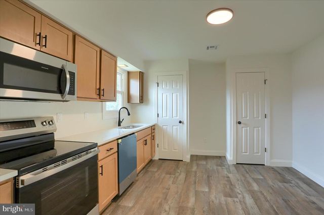 5708 OAK AVE, Harrisburg, PA 17112