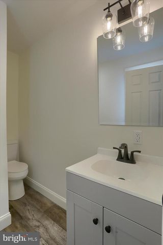 5708 OAK AVE, Harrisburg, PA 17112