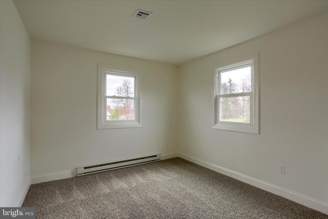 5708 OAK AVE, Harrisburg, PA 17112