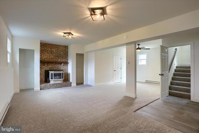 5708 OAK AVE, Harrisburg, PA 17112