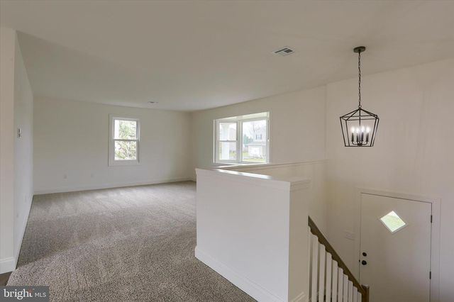 5708 OAK AVE, Harrisburg, PA 17112