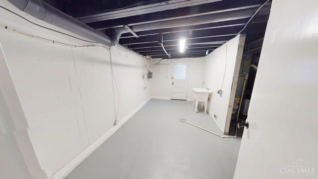 2691 Westbrook Drive, Cincinnati, OH 45211